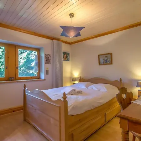 Authentic Meribel With Direct Slope Access Horská chata *