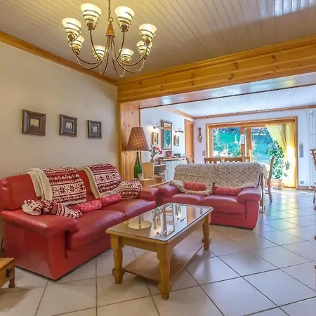 Horská chata Authentic Meribel With Direct Slope Access *